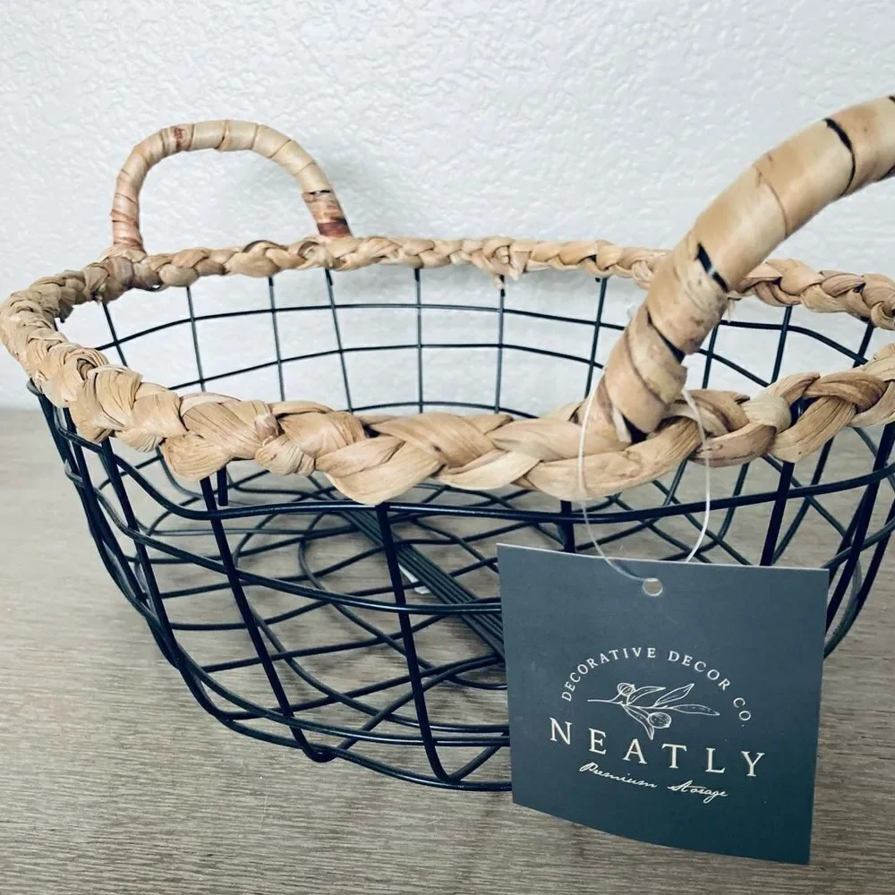 Farmhouse Metal Storage Decor Basket Med